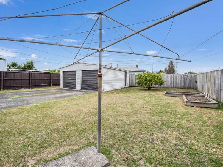 20 Keats Crescent Enderley_13