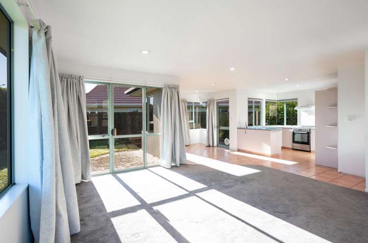 85 Kingsford Drive Stoke_1