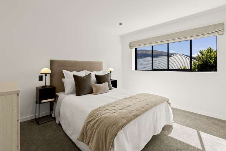 513 Peninsula Road Kelvin Heights_21