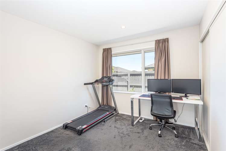 4 James Caird Lane Wigram_15