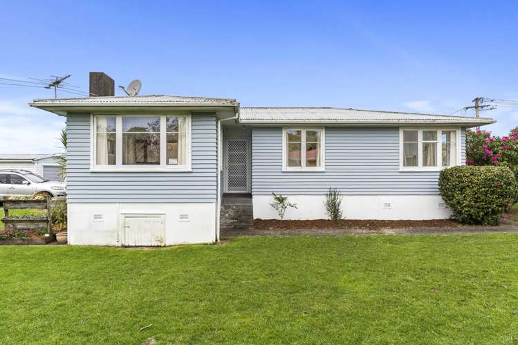 6 Hurley Place Kelston_2