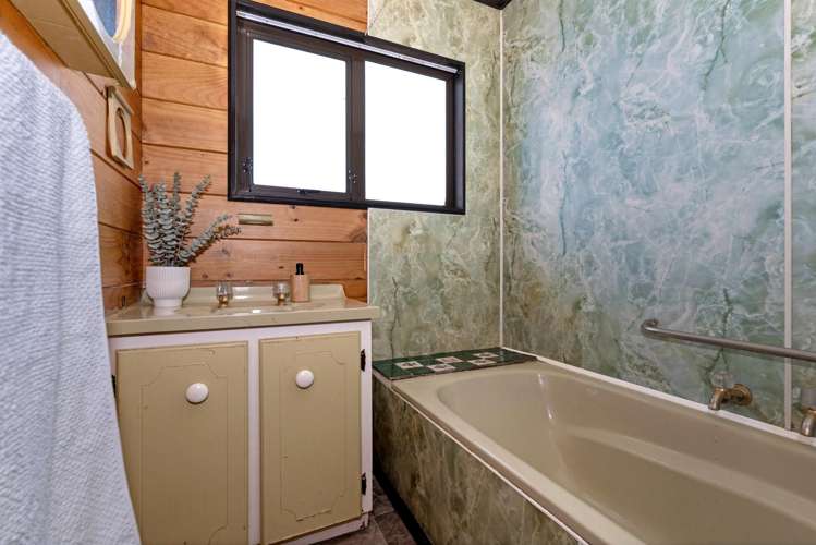 416 Ormond Road Lytton West_14