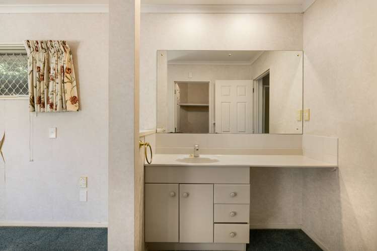 29 Reynolds Drive Glenview_15