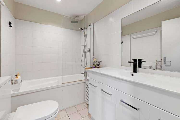 9E/205 Hobson Street City Centre_9