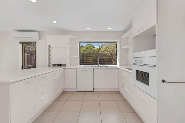 21A Bramley Drive Farm Cove_15