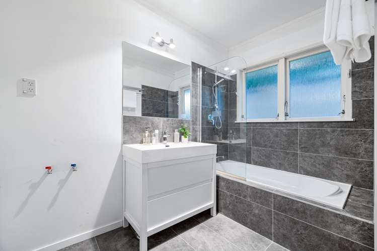 2/7 Dakota Avenue Beach Haven_9