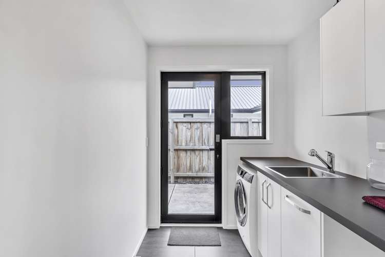 24 Bonecrusher Street Lincoln_16