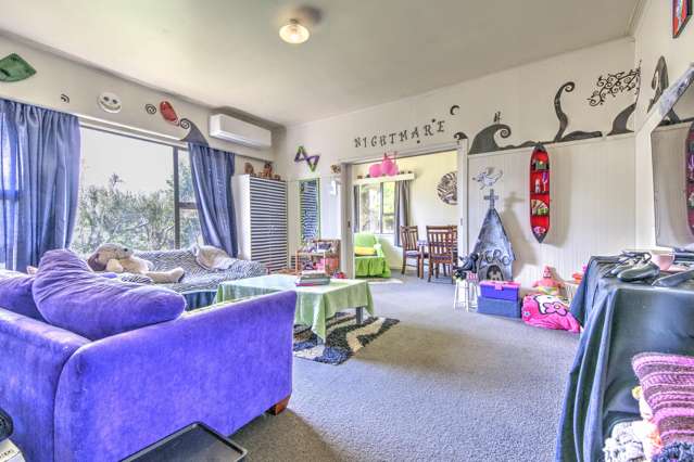 249 Dey Street Hamilton East_2