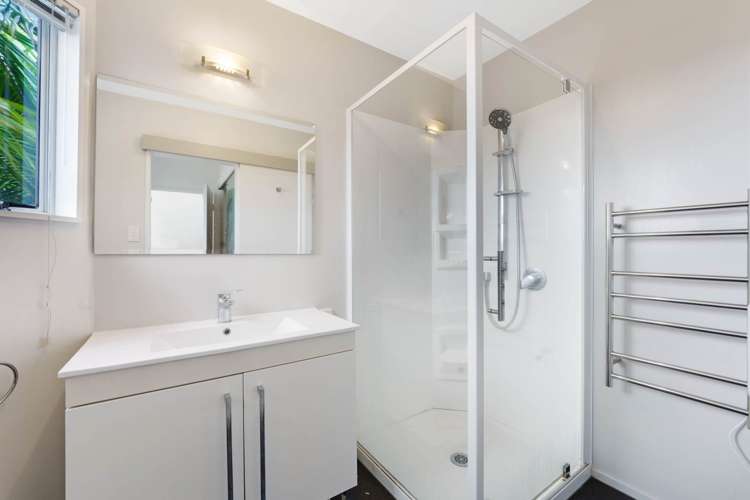 1/57a Woodlands Crescent Browns Bay_19