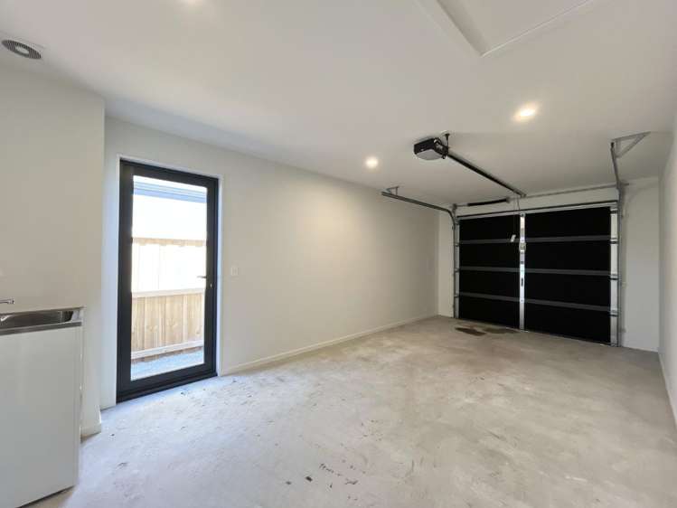 32 Mondo Drive 11103_13