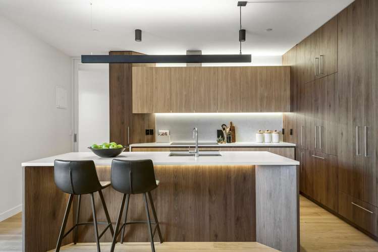 13/423-427 Beach Road_2