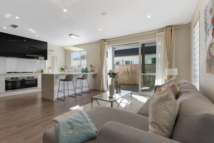 24 Mackay Drive Greenhithe_6