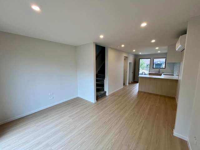 4/22 Cleland Cres Blockhouse Bay_1