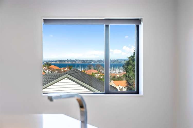 249 Alec Craig Way Gulf Harbour_11