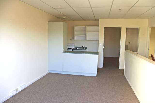 Sought After Live/Work Opportunity