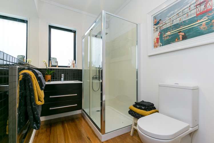 312 Queens Drive Lyall Bay_16