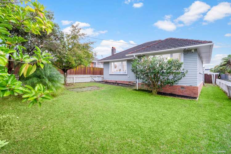 52 Flanshaw Road Te Atatu South_1