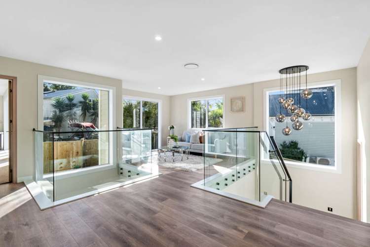 9C Olwyn Place Greenhithe_28