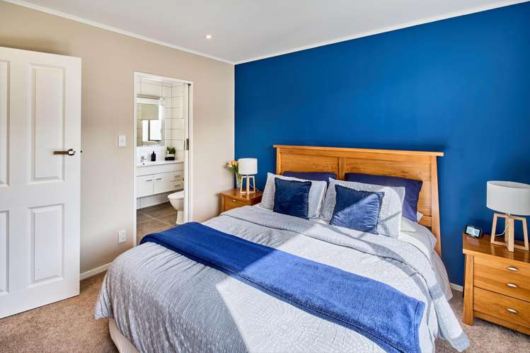 8 Balliol Drive Tawa_12