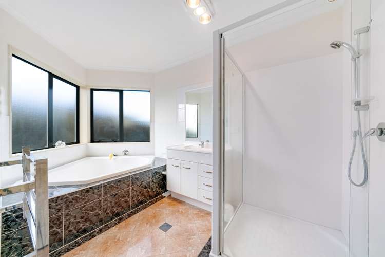 8 Morewa Place Takanini_11