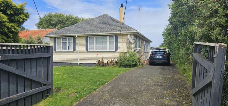 185 Egmont Street Patea_0