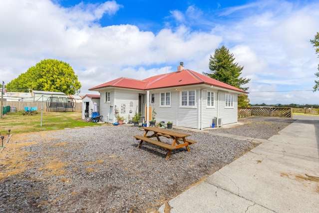 2976 Broadlands Road Broadlands_2