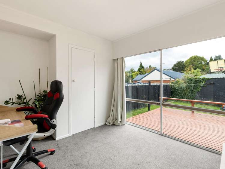 5 Sutton Crescent Hillcrest_10