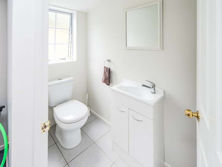 13 Sandy Lane Otamatea_13