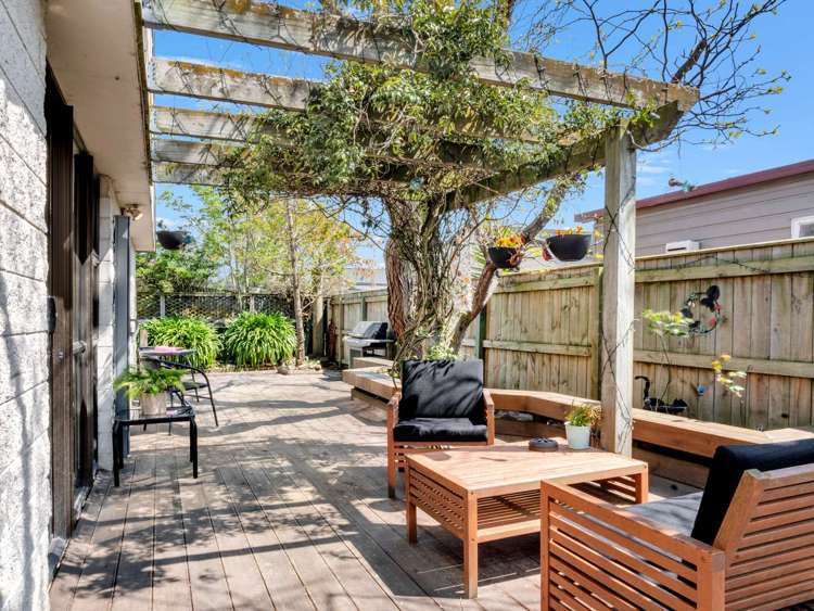 4 Charisma Court Kelvin Grove_24