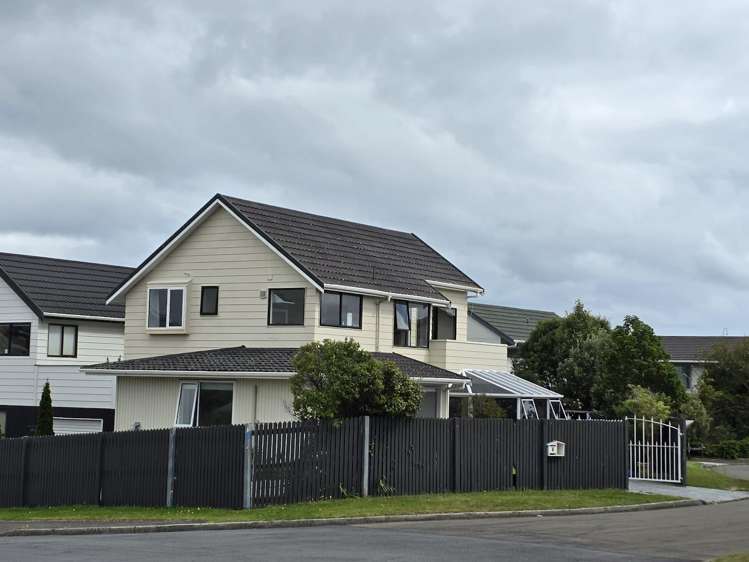 1 Thurso Grove Papakowhai_23