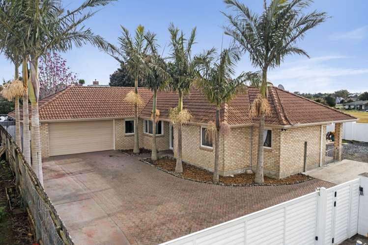 28 Castlehill Court Wattle Downs_15