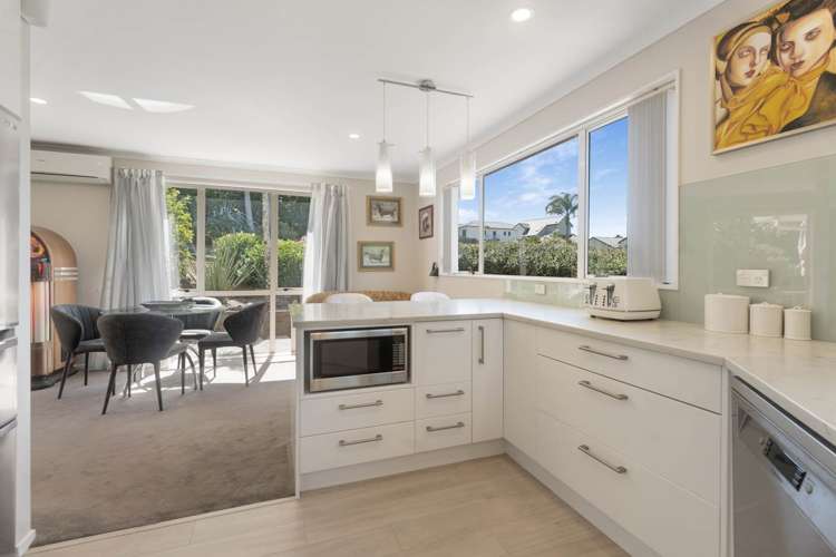 15 Ambassador Glade Orewa_22