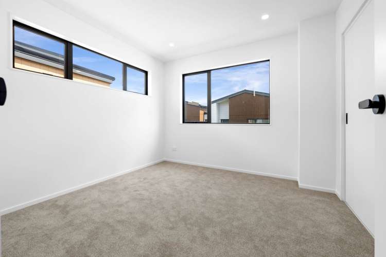 16 Kiato Lane Flat Bush_11