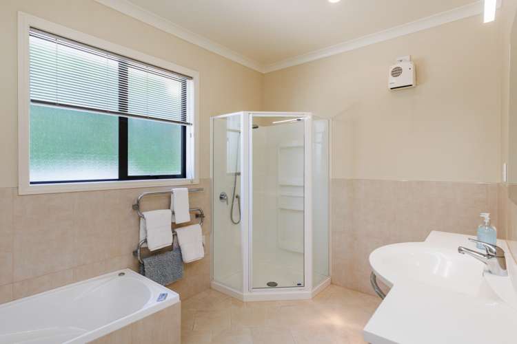 7 Sherwill Street East Feilding_14