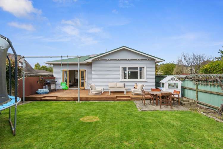 80 Lord Rutherford Road North_0