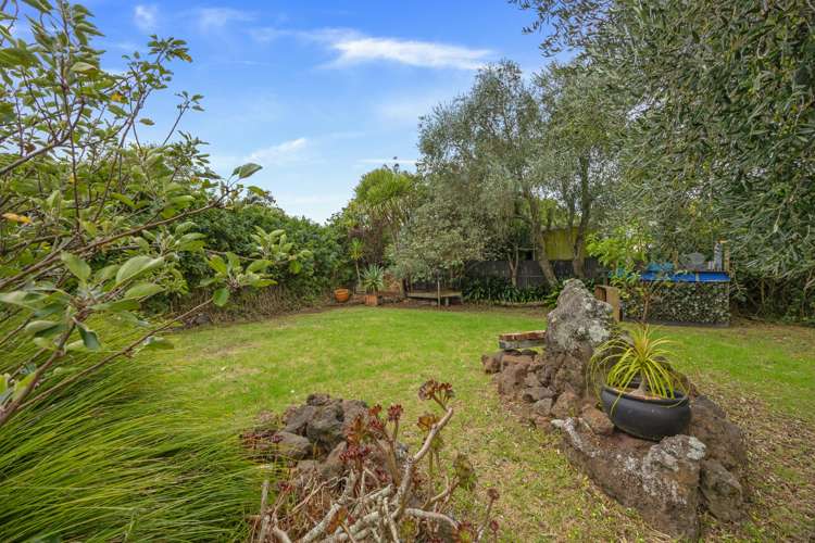 95 & 93 Wallace Road Mangere Bridge_13