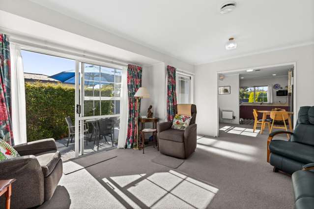 1/102 Terrace Road Parkvale_1
