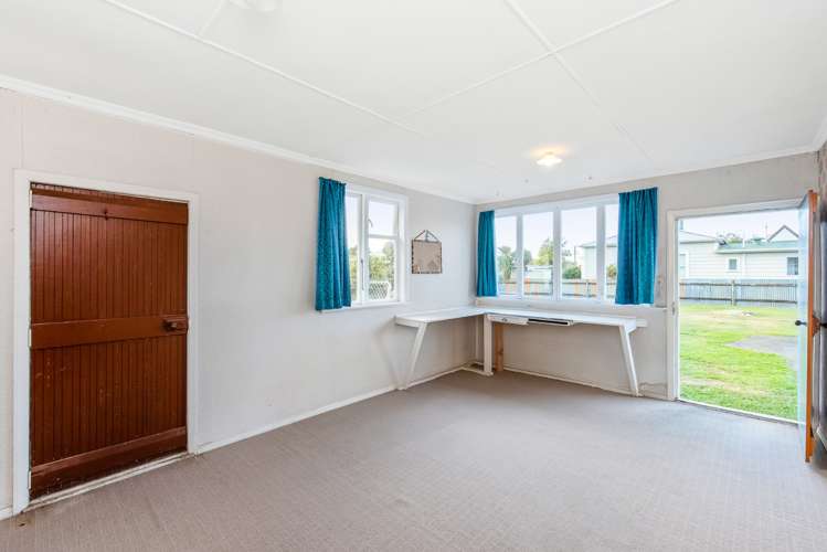 89 Parker Avenue Levin_14