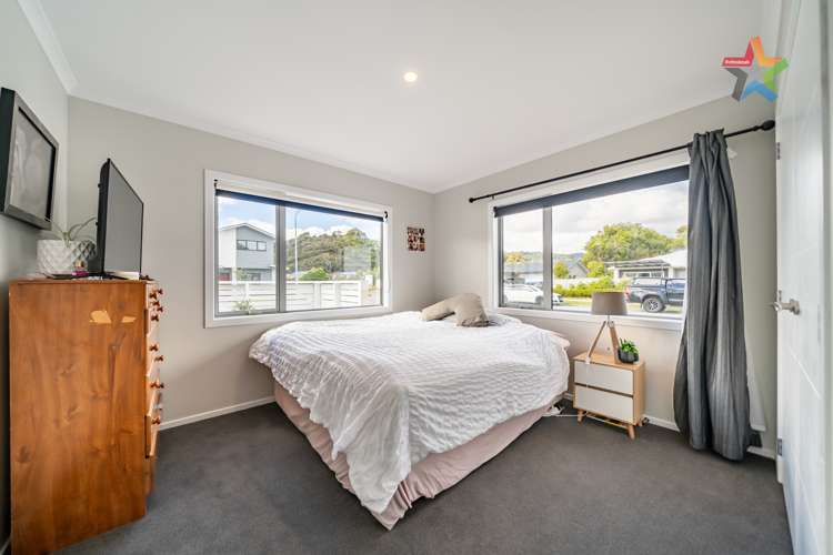 2 Grovedale Square Wainuiomata_5
