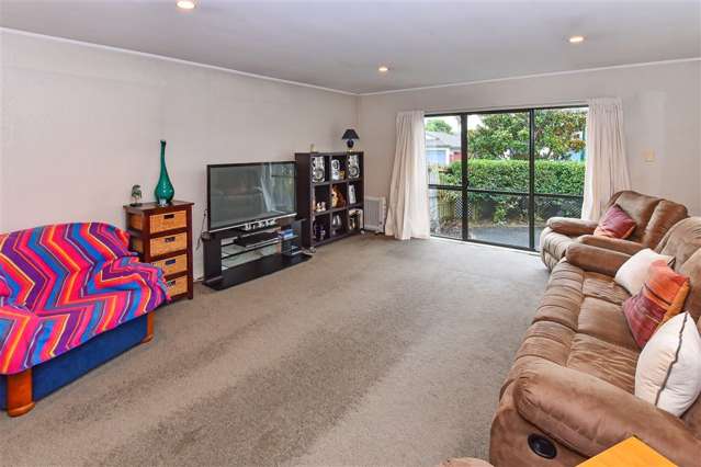 27 Ksenia Drive Flat Bush_1