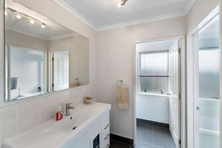 12 John Lister Close Golflands_13