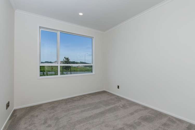 4 Byron Drury Way Riverhead_10