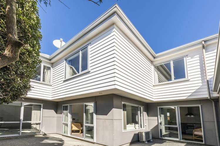 17 Bolton Avenue_0