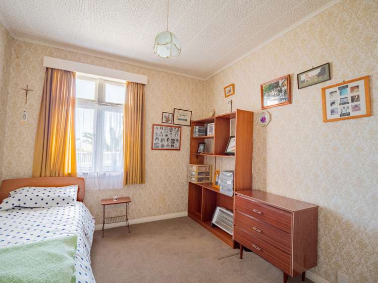 3 Marine Parade Eastbourne_12