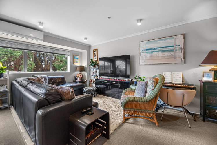 108/277 Maunganui Road_2