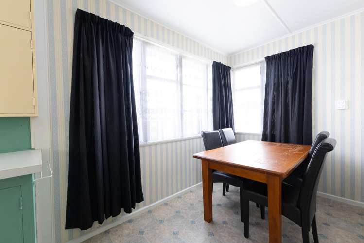 24 Clyde Crescent Roslyn_7