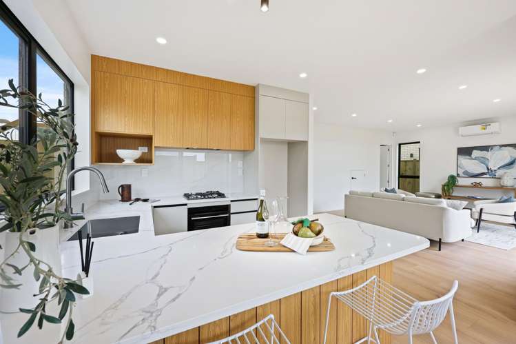 12B Butley Drive Farm Cove_11