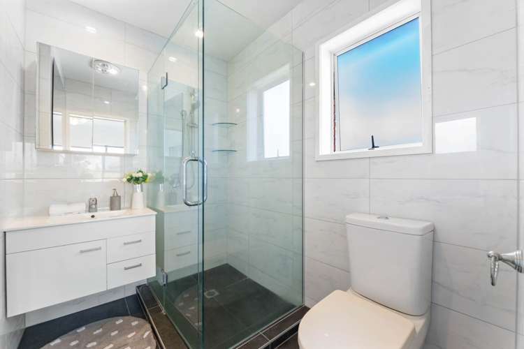 84 Gossamer Drive Pakuranga Heights_13