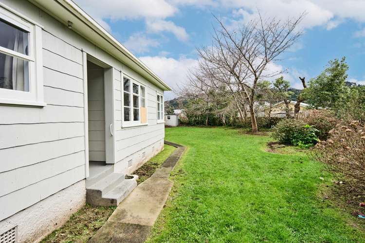7 and 9 Bryant Grove Taita_18