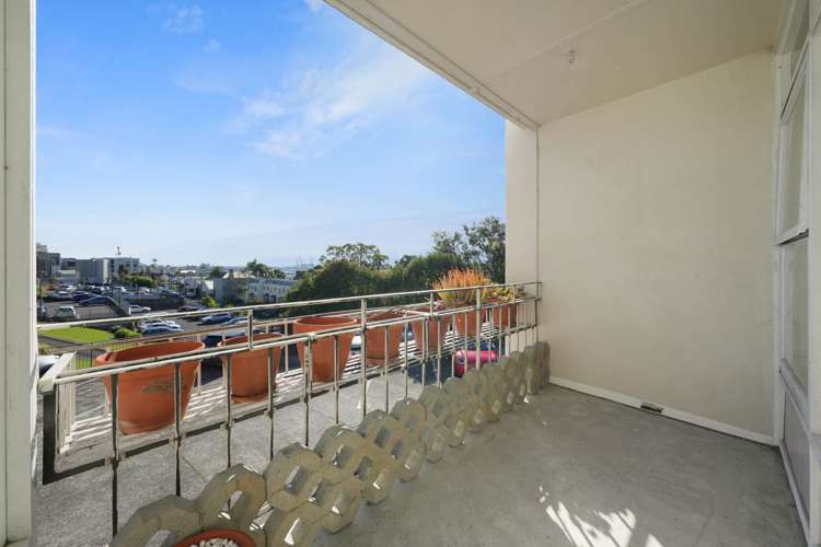 2/258 Parnell Road_4